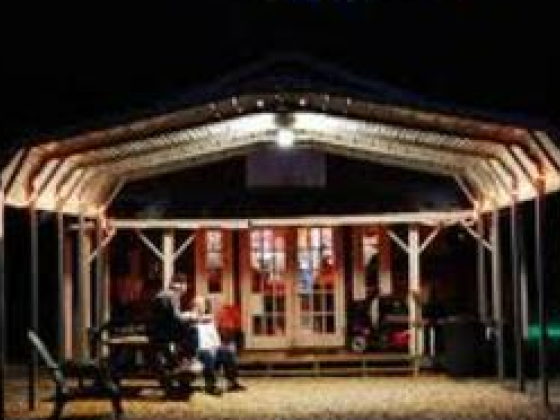 Everett's Music Barn - The Everett Family Band Kenny Stinson & Perfect Timing