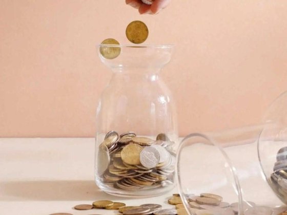 What Is Financial Minimalism? 7 Principles to Follow