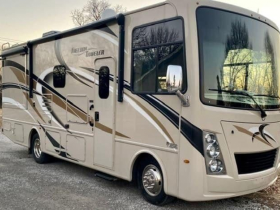 Thor Motor Coach Freedom Traveler M-27A