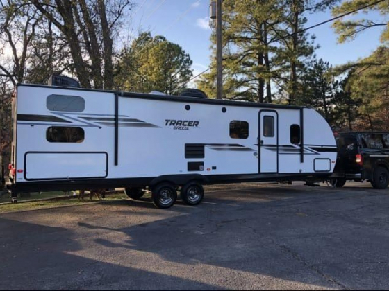 Prime Time RV Tracer Breeze 31BHD