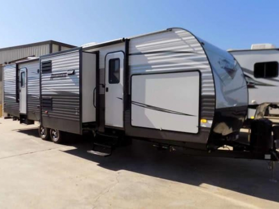 Prime Time RV Avenger 32FBI