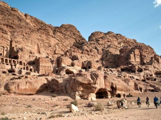 VISITING PETRA IN JORDAN: EVERYTHING YOU NEED TO KNOW
