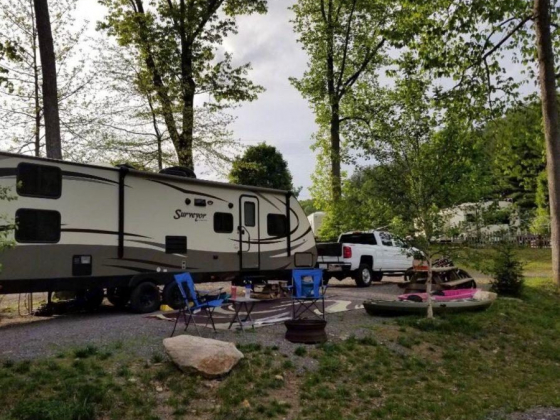 Family Friendly Travel Trailer. We deliver, setup and pickup!